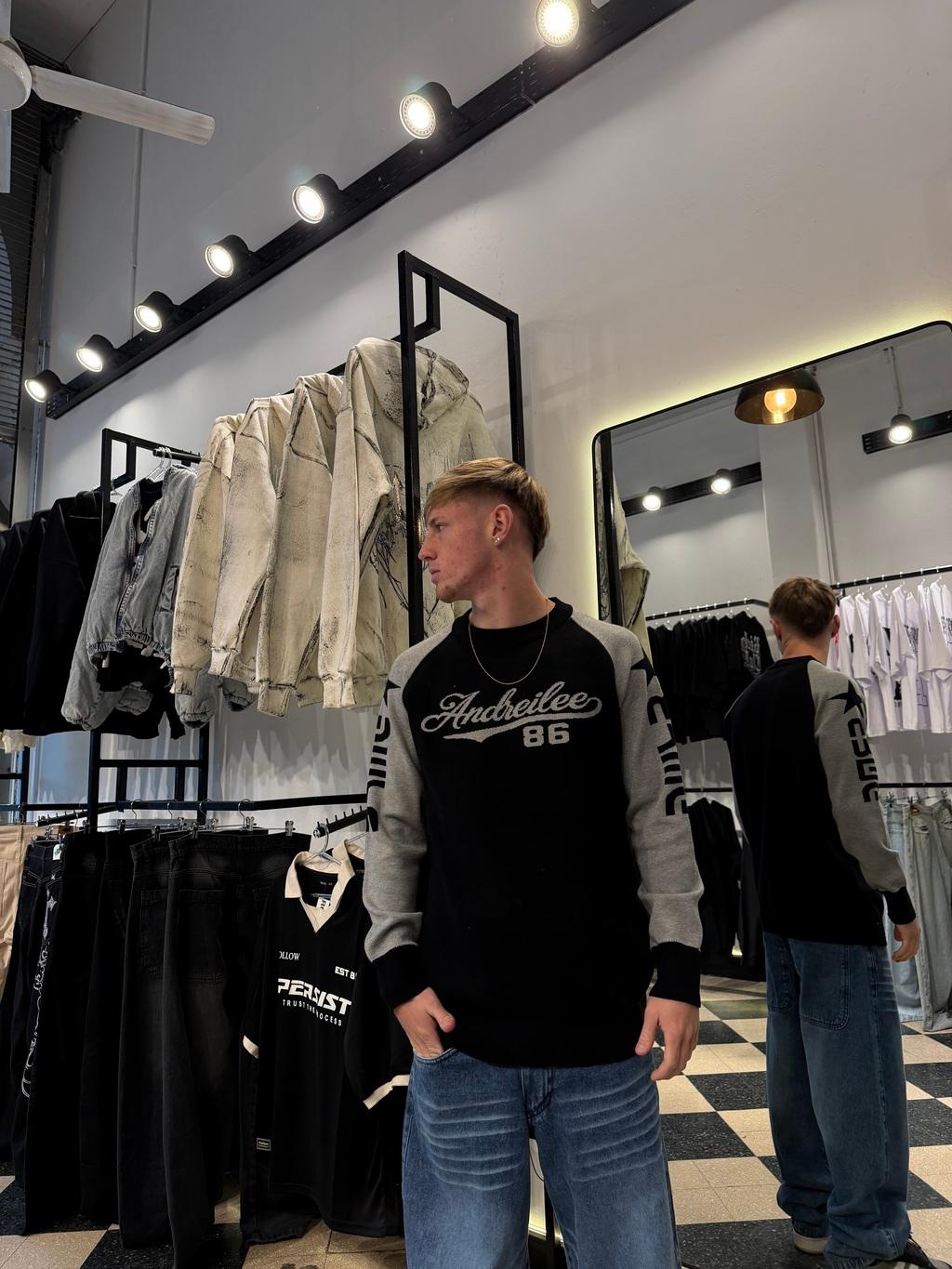 Sweatter “86”