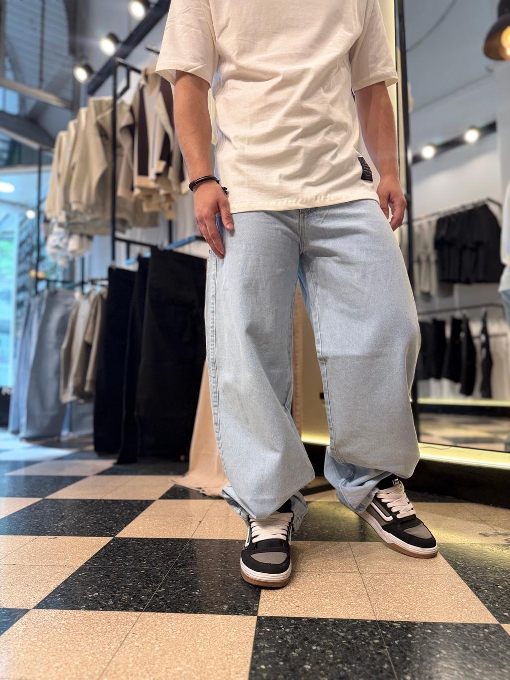 BAGGY celeste liso